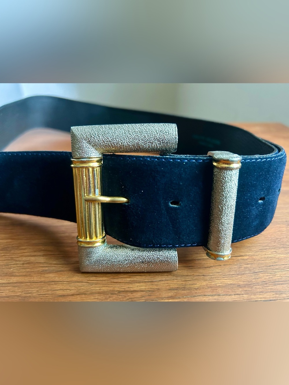 Vintage Navy Suede Belt with Statement Mixed-Metal Buckle – Size 34 - Picture 3 of 9